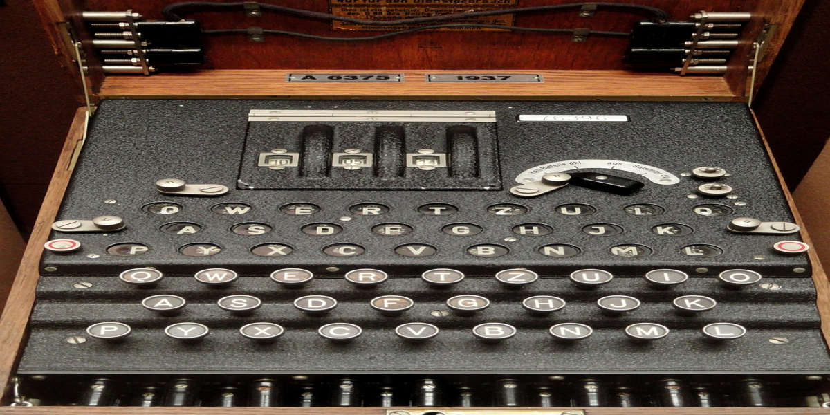 Γερμανία: Δύτες βρήκαν μηχανή κρυπτογράφησης Enigma των Ναζί