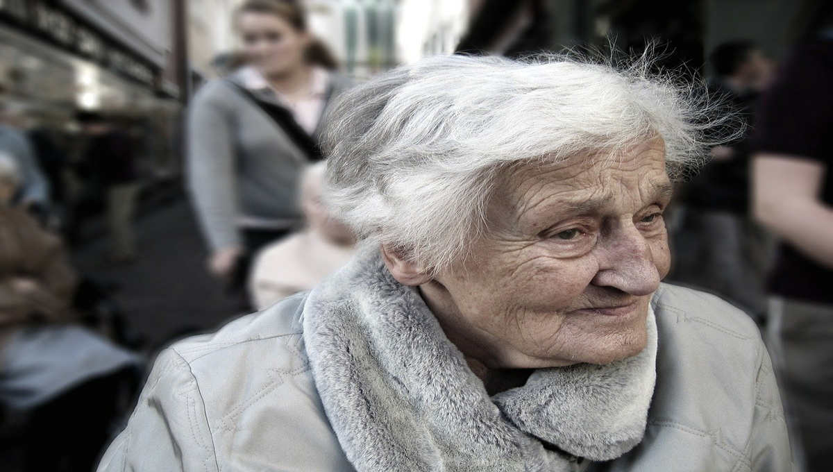 Γερμανία: Μια γυναίκα 101 ετών, ο πρώτος άνθρωπος που εμβολιάστηκε