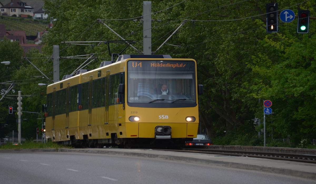 Γερμανία: Λεωφορείο συγκρούστηκε με τραμ – Μια νεκρή, δεκάδες τραυματίες