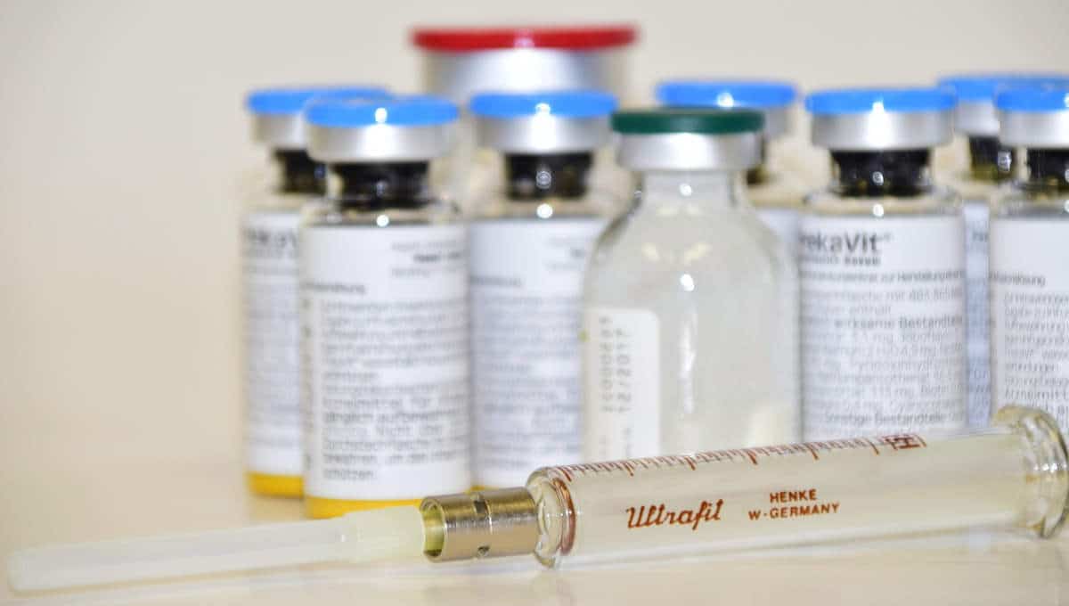 RKI: Η εκστρατεία εμβολιασμού έχει αποτρέψει πάνω από 38.000 θανάτους