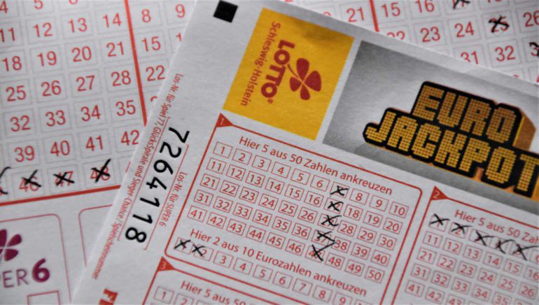 Έσση: Τυχερός κερδίζει 90 εκατομμύρια ευρώ στο Lotto