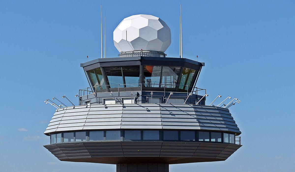 Γερμανία: Ψεύτικος ελεγκτής εναέριας κυκλοφορίας καλεί πιλότους