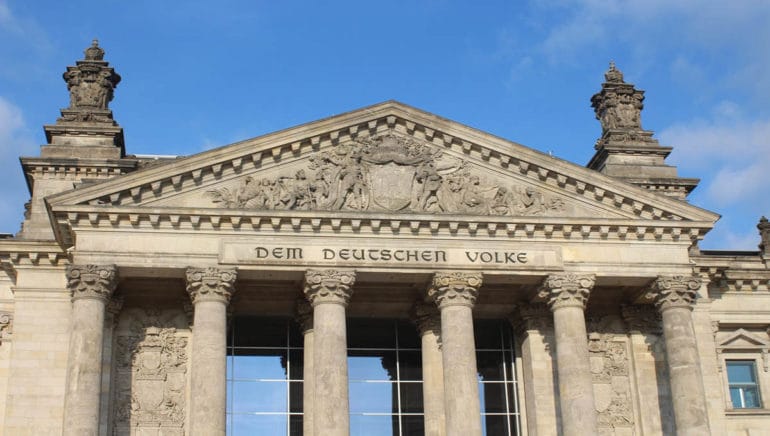 Γερμανία: Άρμιν Λάσετ ή Μάρκους Ζέντερ για καγκελάριος?