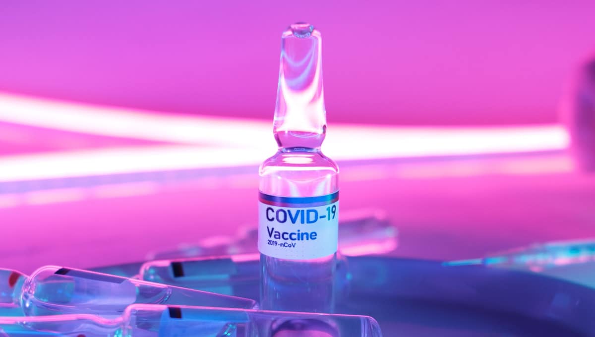 Πόσο μας προστατεύουν τελικά τα εμβόλια από τον Covid;