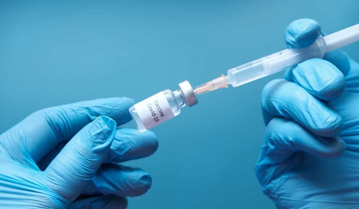 Ελλάδα: Διερευνάται αιφνίδια παράλυση νοσηλεύτριας μετά το εμβόλιο
