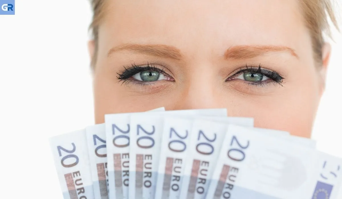 Γυναίκα στο Μόναχο βρίσκει 80.000 ευρώ – και δεν παίρνει τίποτα!