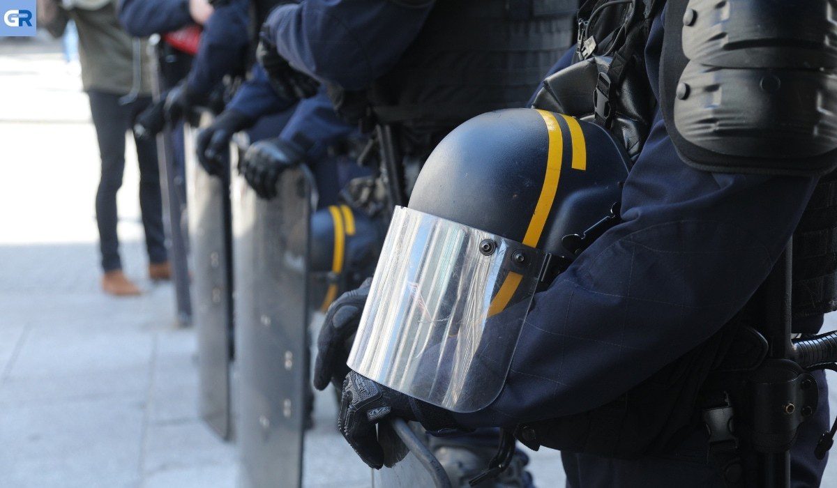 Γαλλία: Πολίτης χαστούκισε τον Μακρόν (Vid)