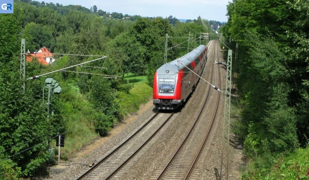Απίστευτο: 200 άτομα έστησαν ενέδρα σε τρένο στη Γερμανία
