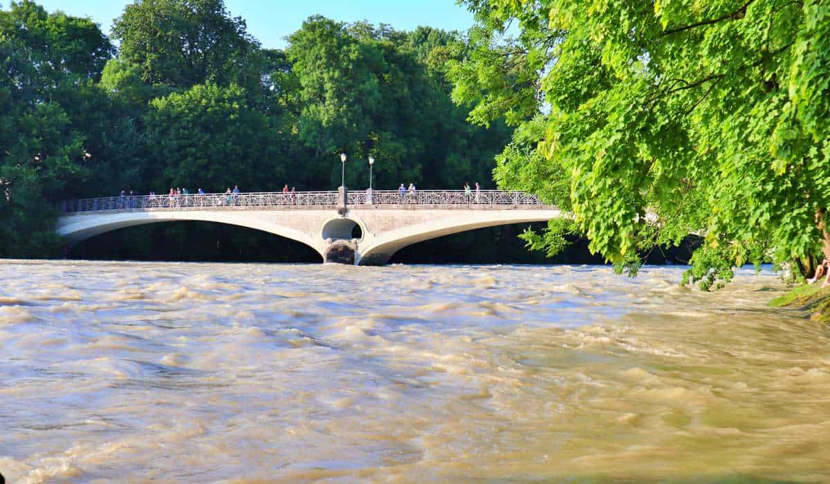 Μόναχο: Συναγερμός αύξησης υδάτων του ποταμού Isar