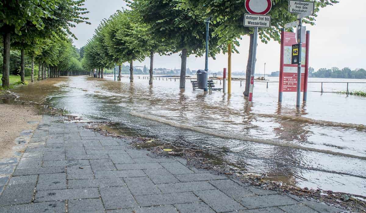 Scholz: Το κόστος ανοικοδόμησης 6 δις ευρώ μετά τις πλημμύρες