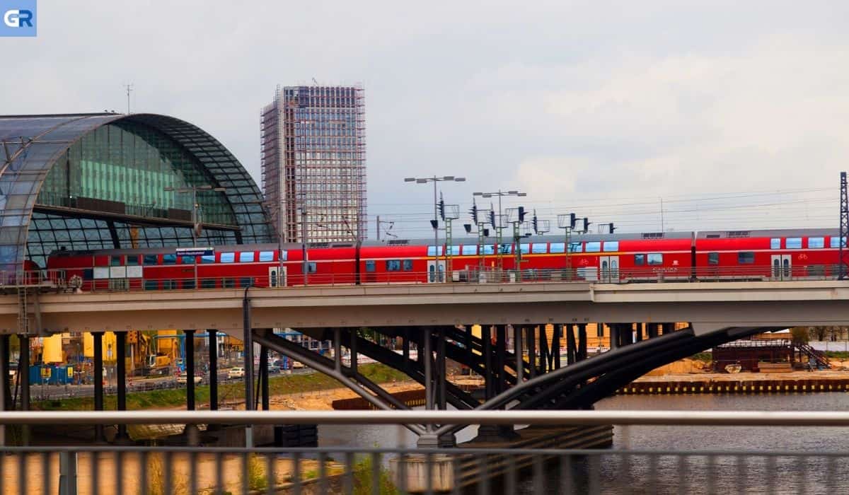 Βόμβα βρέθηκε στο Βερολίνο: Διακοπή των γραμμών S-Bahn