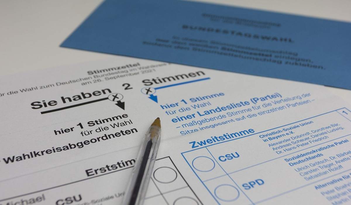 Γερμανία: Ιστορική ήττα του CDU και δύσκολη ευκαιρία για το SPD