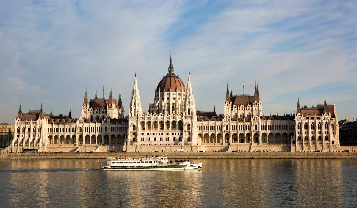 Ουγγαρία: Τέταρτη θητεία εξασφάλισε ο Όρμπαν με άνετη επικράτηση