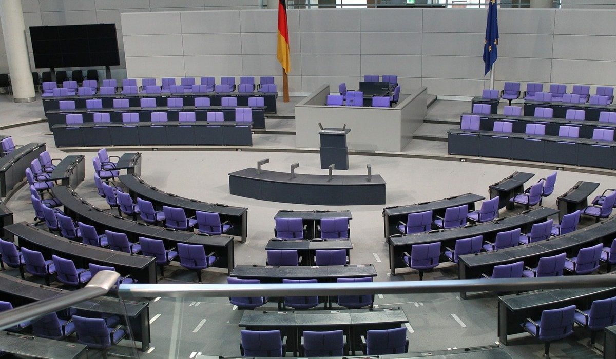 Χαμός μετά την ομιλία Ζελένσκι στη γερμανική Βουλή