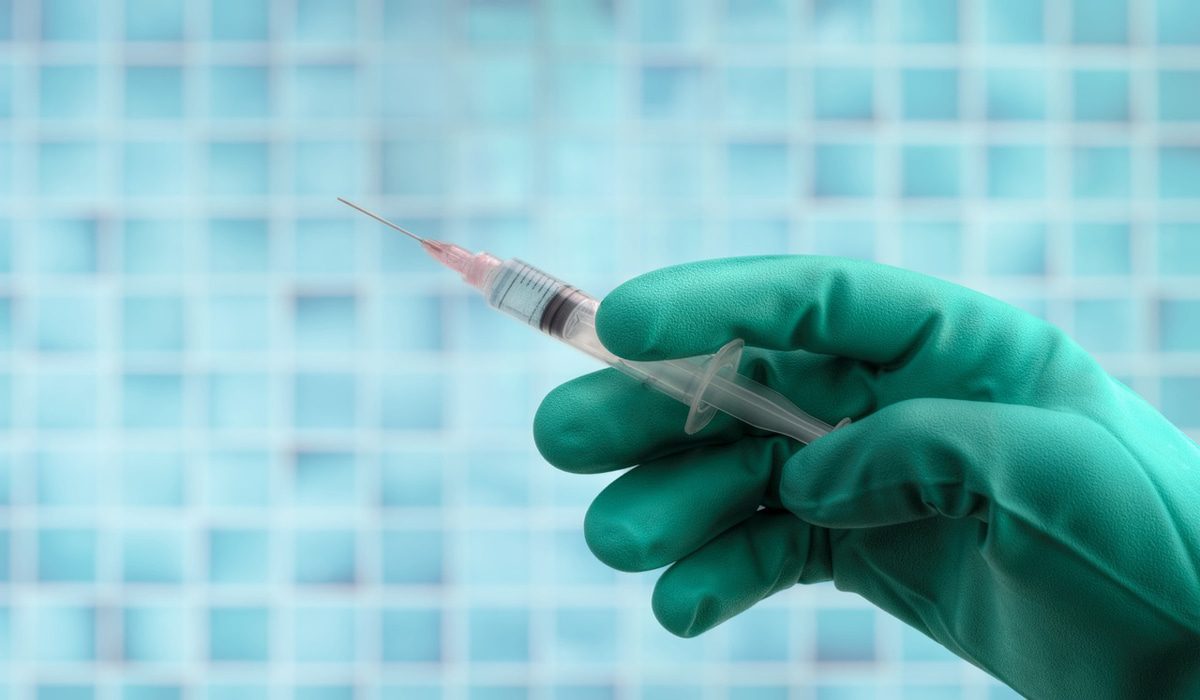 Κοροναϊός: Πόσο διαρκεί η προστασία των εμβολίων