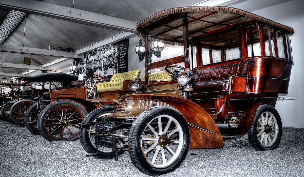 Ποια είναι η παλαιότερη μάρκα αυτοκινήτου στον κόσμο;