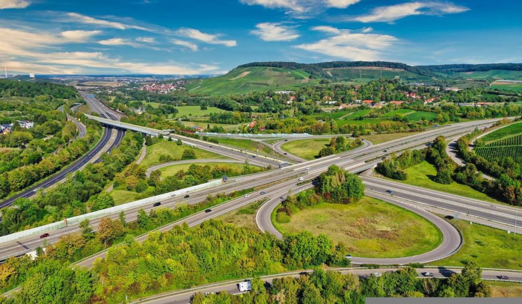 Γερμανία: Τα κρατίδια πιέζουν για όριο ταχύτητας στην Autobahn