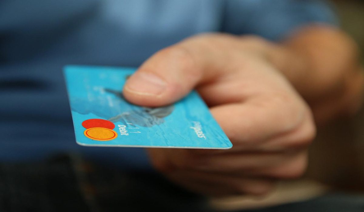Γιατί υπάρχουν προβλήματα με χρεωστικές κάρτες στη Γερμανία;