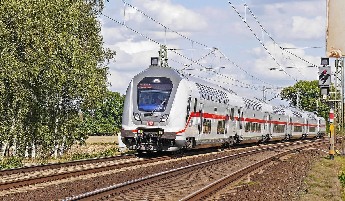 Πώς η Γερμανία σχεδιάζει να κάνει τα τρένα πιο συνεπή