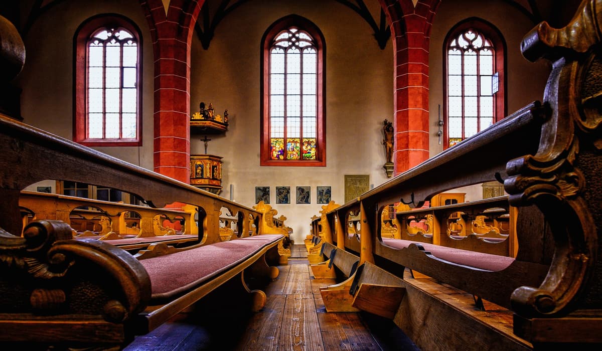 Θερμαινόμενο μαξιλάρι ενώ προσεύχεστε: Νέο Projekt εκκλησίας