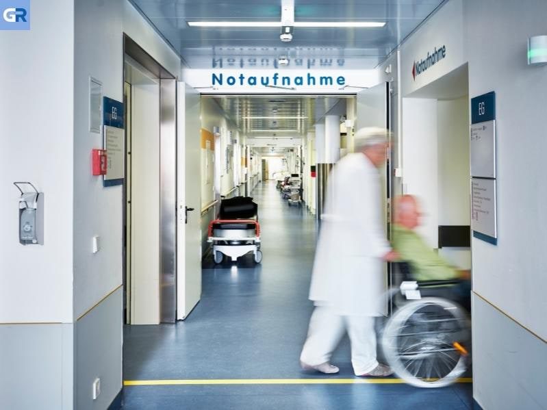 Γερμανία: Ασθενείς συσσωρεύονται στους διαδρόμους