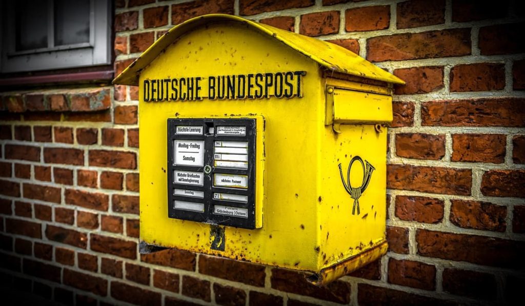 Γερμανία: Πολλά προβλήματα αντιμετωπίζουν τα ταχυδρομεία