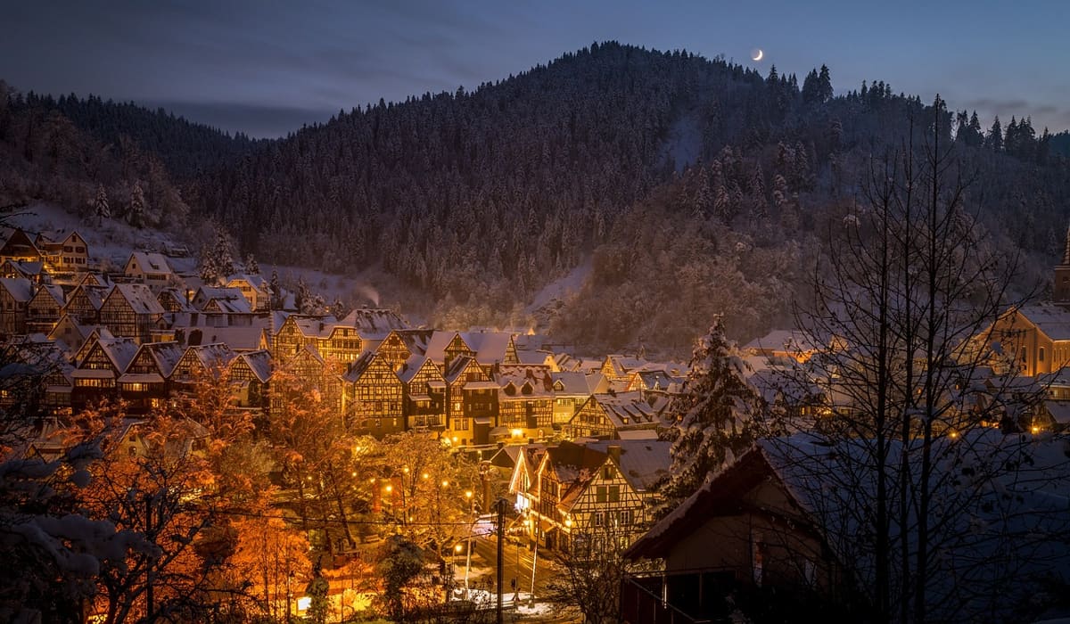 Το πρώτο χιόνι του χειμώνα 2022 πέφτει στη Γερμανία
