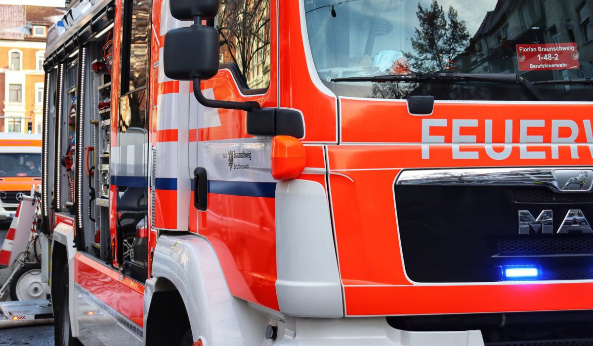 Στουτγάρδη: Οδηγός σώζεται από φλεγόμενο φορτηγάκι