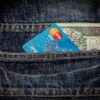 Τι κρύβεται από πίσω; Η Mastercard πληρώνει σε πελάτες 300 ευρώ