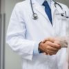 Ορθοπεδικός χειρουργός στη Γερμανία φέρεται να βίασε ασθενή του