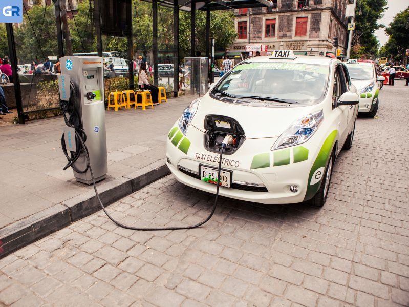 Αμβούργο: Τέλος τα ταξί κινητήρων εσωτερικής καύσης από το 2025