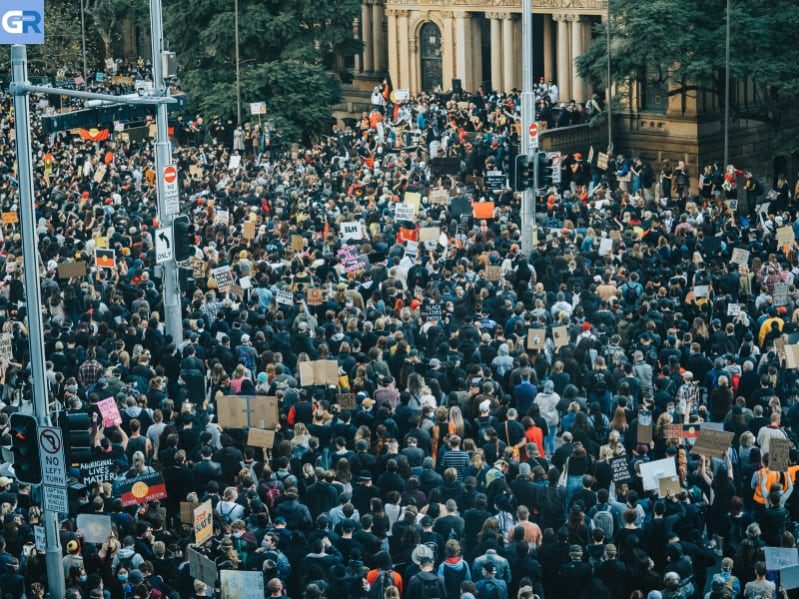 Εκατοντάδες χιλιάδες διαδηλωτές σε όλη τη Γερμανία κατά του AfD