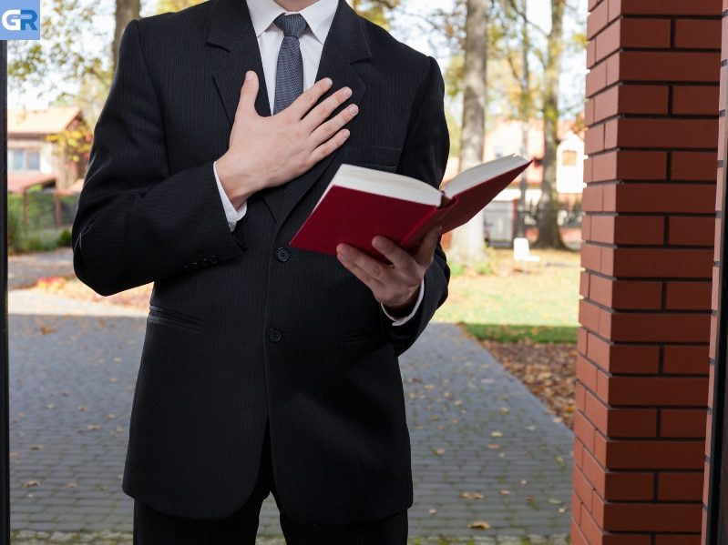 Ποιοι είναι και τι πιστεύουν οι Μάρτυρες του Ιεχωβά στη Γερμανία;