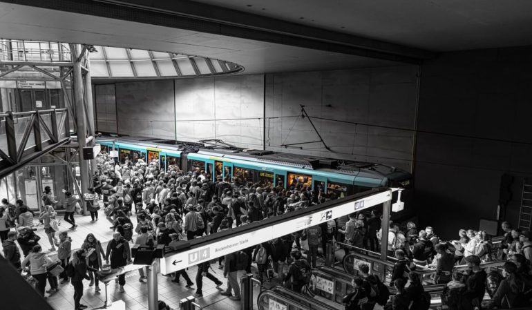 Γερμανία – MEGA απεργία: Τι πρέπει να γνωρίζουν οι ταξιδιώτες;