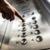 5 άτομα κλειδώθηκαν για ώρες σε ασανσέρ στο Μόναχο 5 άτομα κλειδώθηκαν για ώρες σε ασανσέρ στο Μόναχο