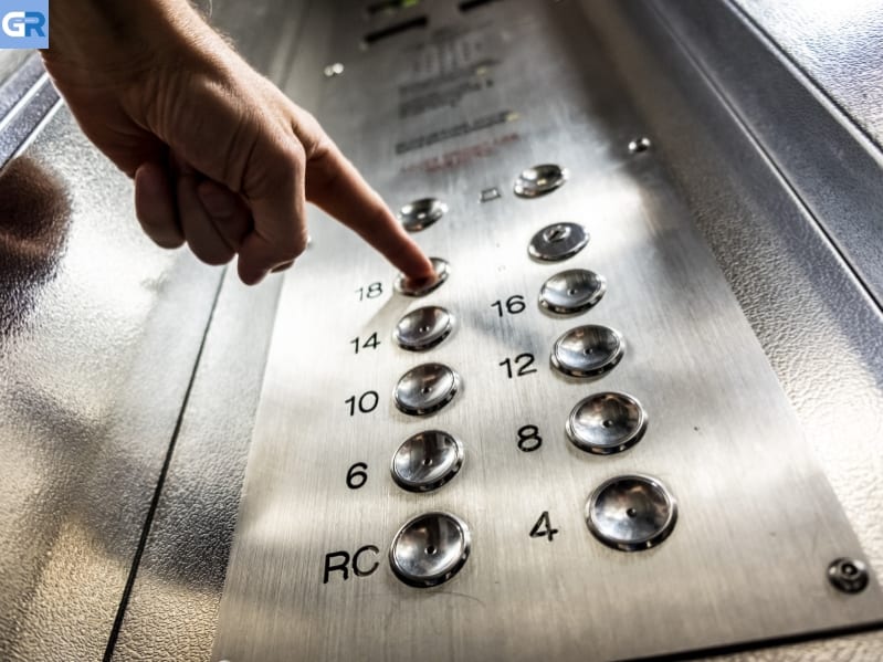 5 άτομα κλειδώθηκαν για ώρες σε ασανσέρ στο Μόναχο