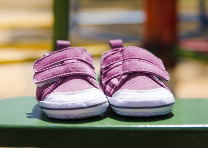 Κλείνει η παλαιότερη εταιρεία κατασκευής παιδικών παπουτσιών;