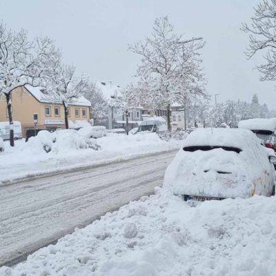 Έντονα καιρικά φαινόμενα στη NRW: Αναστολή μαθήματων σε σχολεία