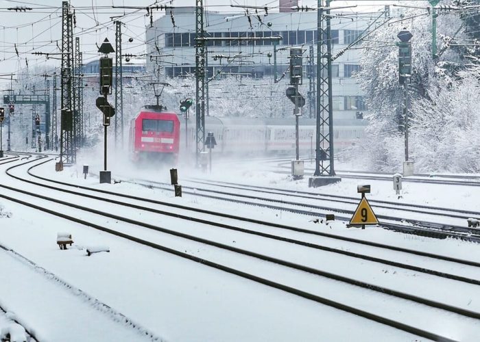 Κλειστά όλα: Παρέλυσαν οι συγκοινωνίες στο Μόναχο λόγω χιονιού