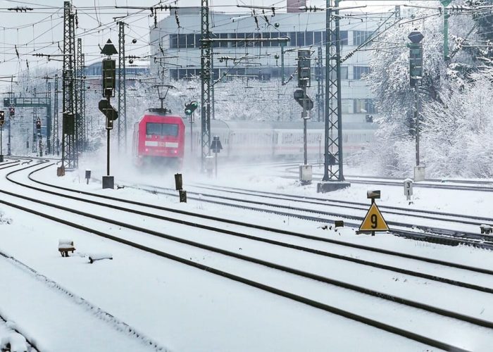 Γερμανία: Τρένα συγκρούονται μεταξύ τους κοντά στη Λειψία