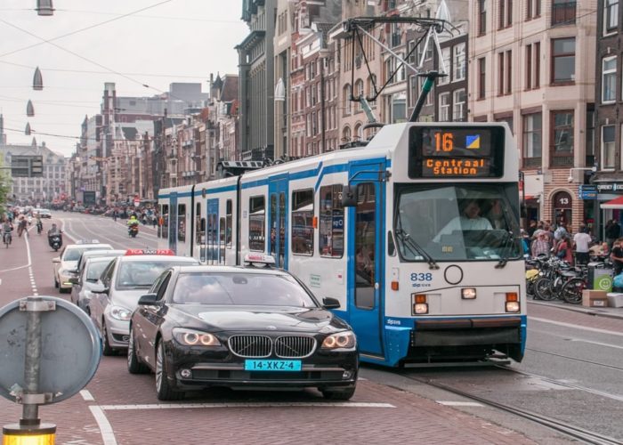 Ολλανδία: Υψηλότερα πρόστιμα για τροχαίες παραβάσεις