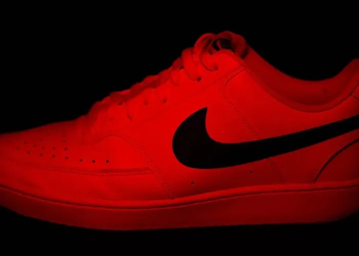 Γερμανικό τελωνείο καταστρέφει 15.000 fake παπούτσια Nike από Κίνα
