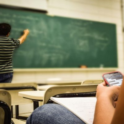 Πολλοί εκπαιδευτικοί στη Γερμανία βλέπουν βία στο σχολείο τους