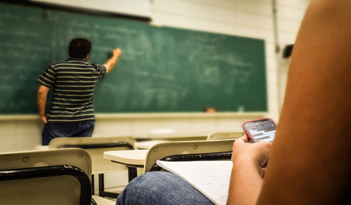 Έρχεται παγγερμανική απαγόρευση των κινητών τηλεφώνων στα σχολεία;