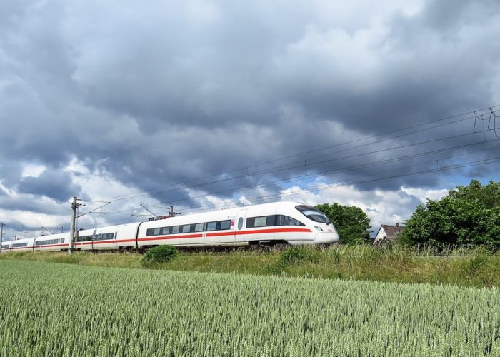 Πρόβλημα στο τρένο: 450 επιβάτες απομακρύνθηκαν από το ICE προς το Βερολίνο
