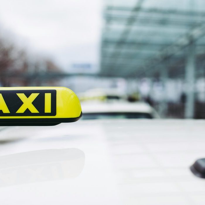Πώς ένας οδηγός ταξί του Μονάχου βιώνει έναν τρομερό εφιάλτη;