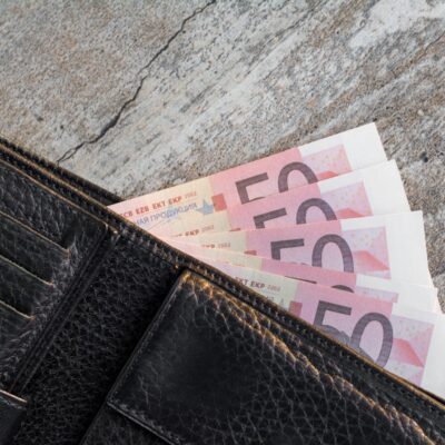 Ελλάδα VS Γερμανία: 26% φθηνότερο σούπερ μάρκετ αλλά με το 46% του γερμανικού μισθού