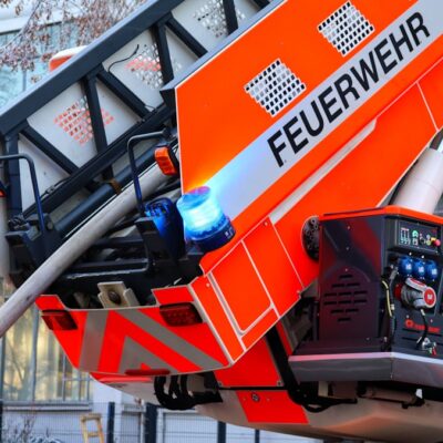 Δείτε το μεγαλύτερο πυροσβεστικό όχημα της Γερμανίας με ιστό 70 μέτρων