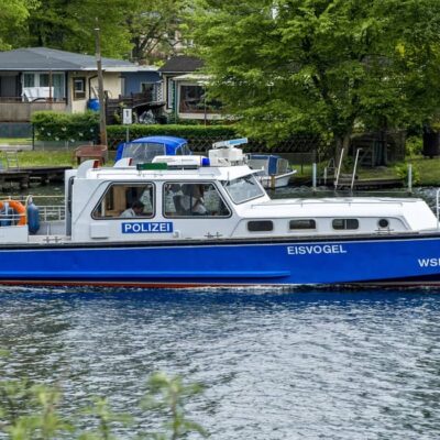 Αλκοτέστ της αστυνομίας σε πολίτες που ήταν σε φουσκωτές λέμβους: Βαριά πρόστιμα