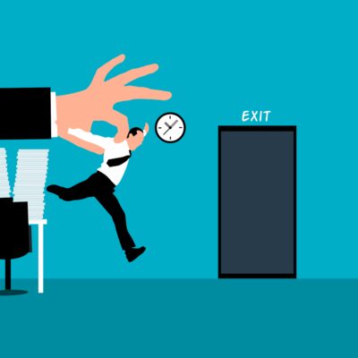 Οικονομία: Πολλές εταιρείες θέλουν να περικόψουν θέσεις εργασίας